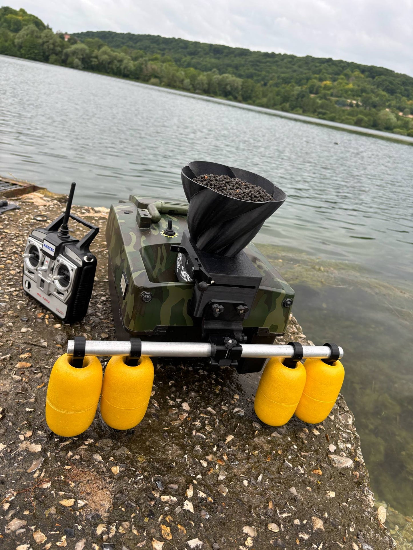 Epandeur Amorçage Mécanique Compatible Bateau Amorceur Carpe Anatec START R